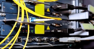 Заказать монтаж сетей в Тихвине. Обслуживание ПК, ремонт от 328 руб
